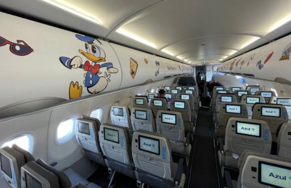 Por dentro do avião da Azul inspirado no Pato Donald – Enjoy Trip